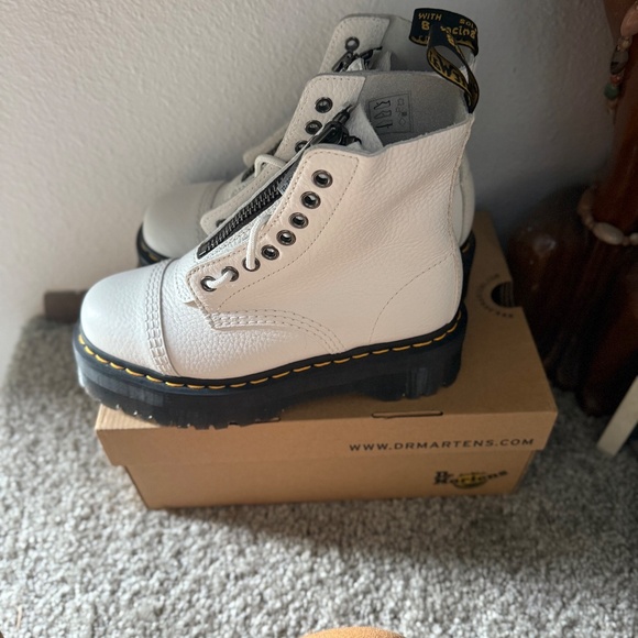 Dr. Marten's Sinclair Boots - Picture 2 of 6